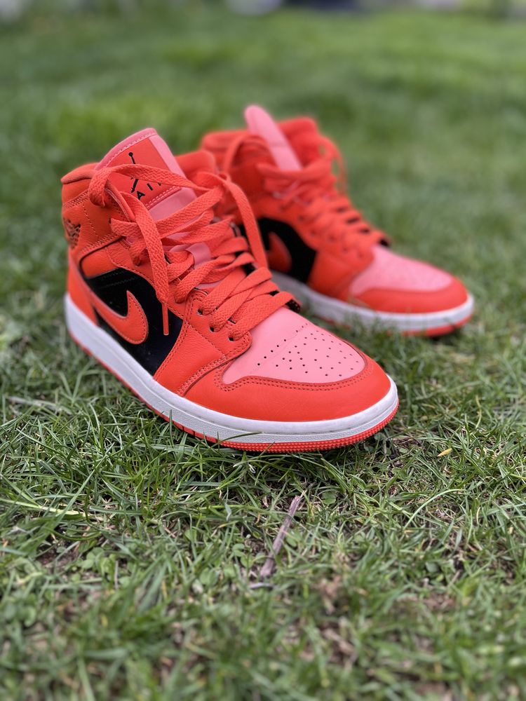 Nike Air Jordan 1 Mid Orange Black