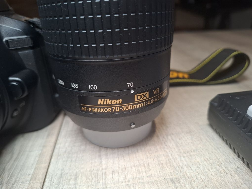 Nikon D5300 с два обектива