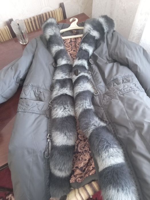Продам женскую куртку