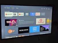 Smart TV Tesla diagonala 109cm FullHD