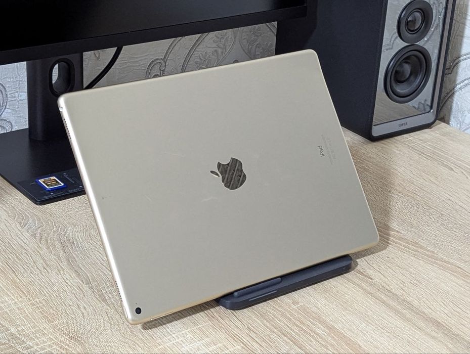 Apple iPad Pro (1st Gen) 12.9” WiFi 32GB