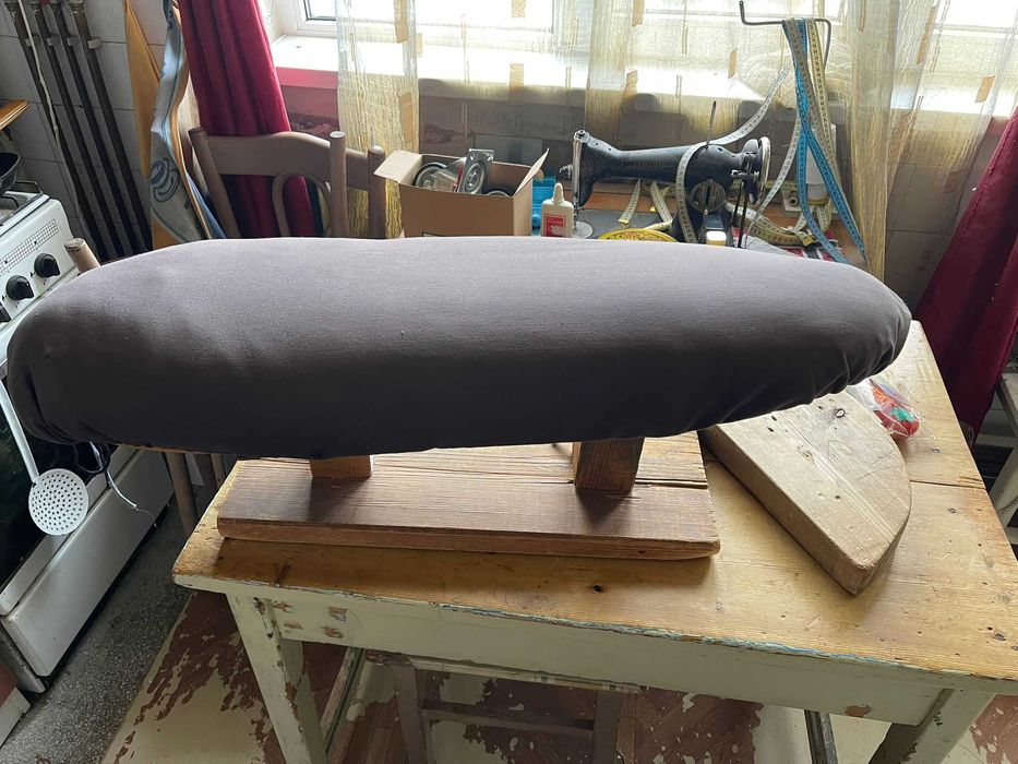 Vând Mașină de Cusut Second Union + Accesorii