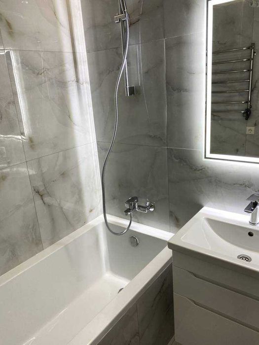 Дава се под наем Двустаен апартамент в София, Зона Б-5 - 65 кв.м за 484.5 € - Снимка #2