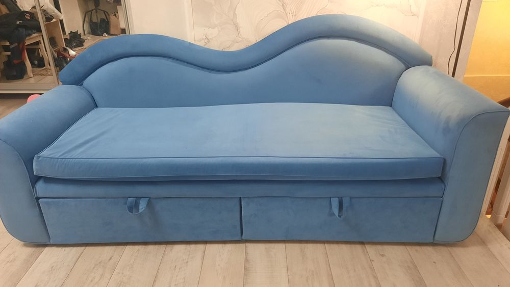 Диван раскладной продаю