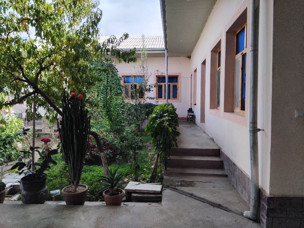 Xovli uy(sotiladi)