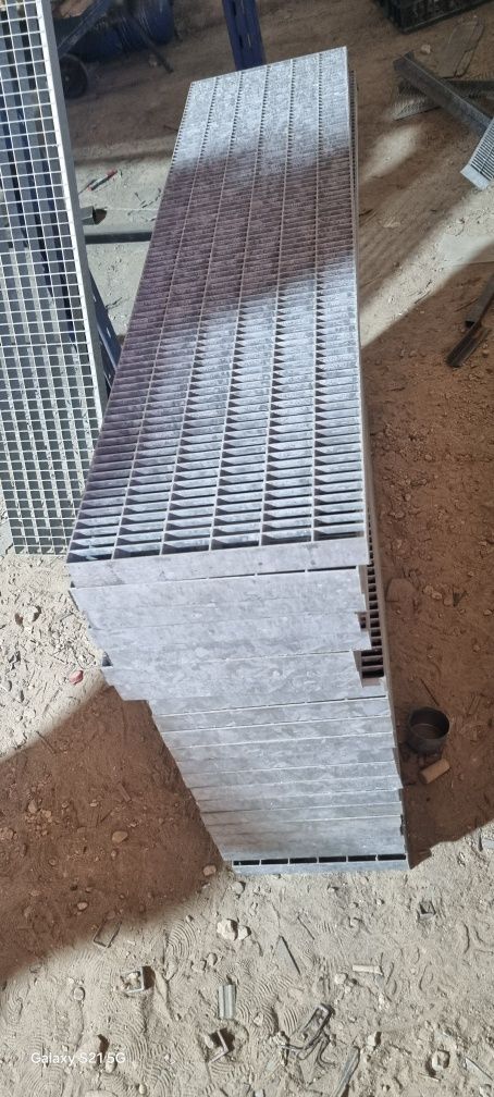 Trepte zincate .