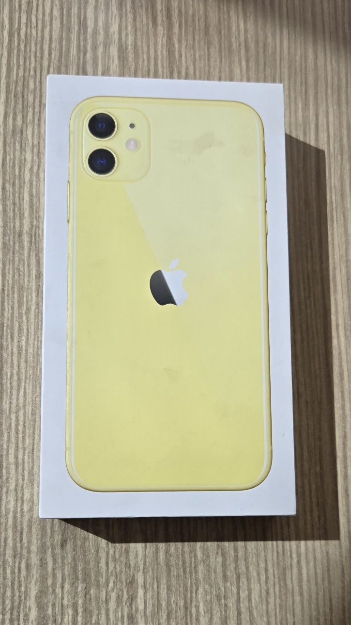iPhone 11 /64 GB цвят жълто