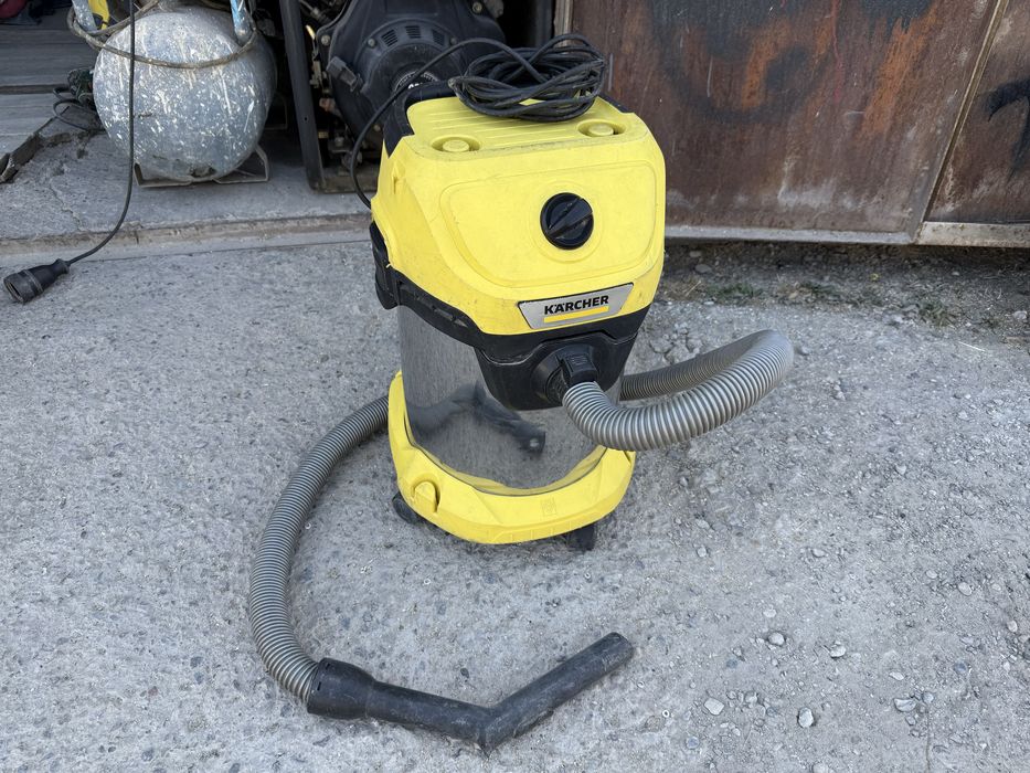 * KARCHER WD 3 S в хорошем состоянии не дорого!