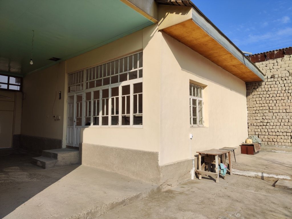 Hovli sotiladi Jomboy tuman markazida