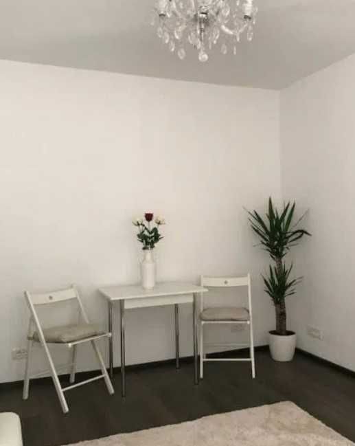 Дава се под наем Двустаен апартамент в Пловдив, Христо Смирненски - 65 кв.м за 255 € - Снимка #1