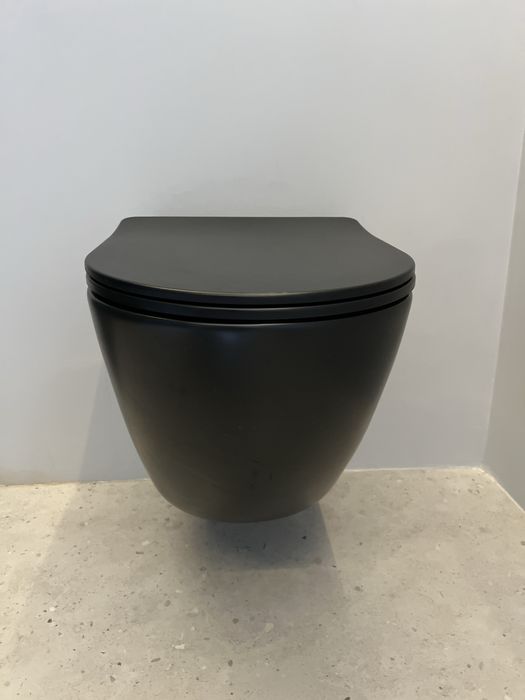 Vas WC cu capac inclus - nou sigilat, negru mat