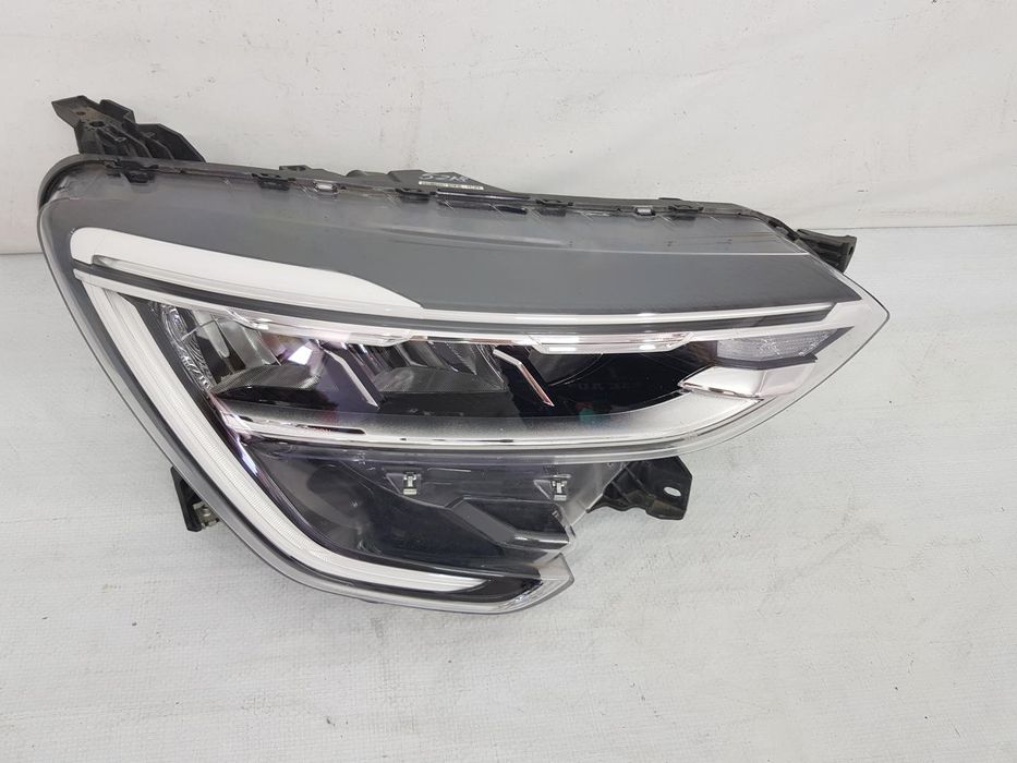 Far dreapta Full Led Renault Arkana dupa 2021