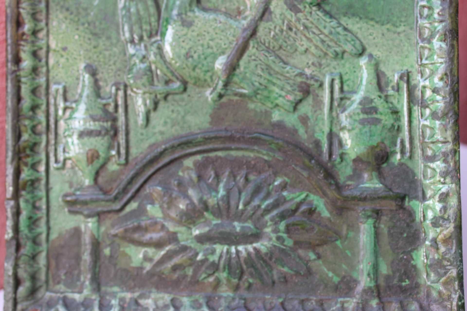 Cahla teracota,  Pasare cu sceptru si model floral, secol 19