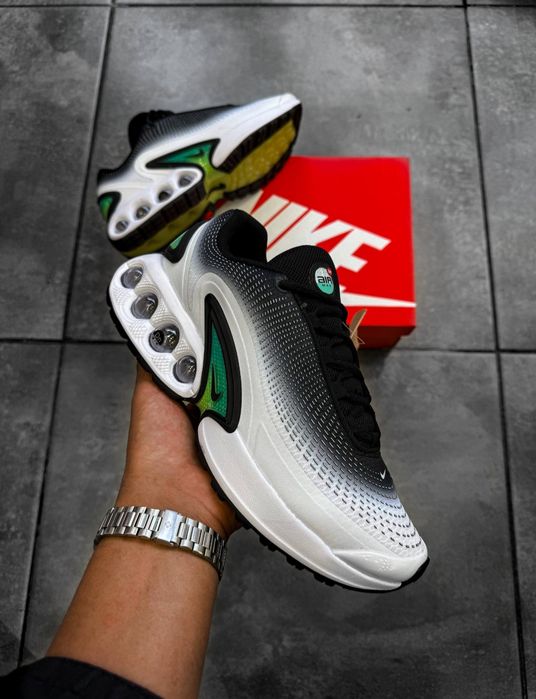 Nike DN ' White/Black/Neon мъжки маратонки