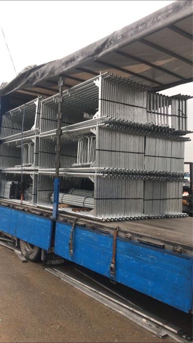 Продавам рамково фасадно скеле