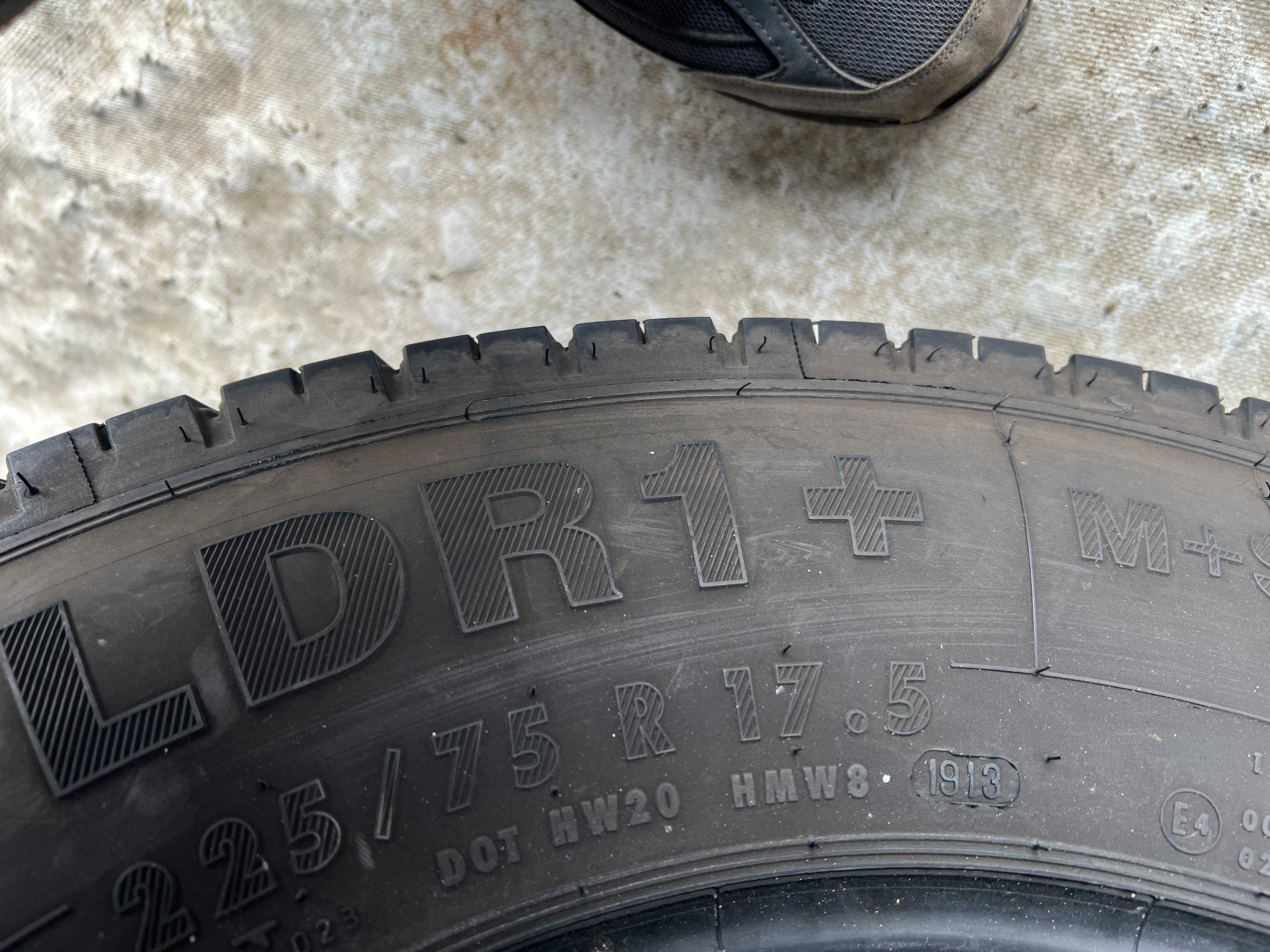 4 Тежкотоварни гуми 225/75R17.5 Continental LDR1+129/127M 900лв. С ДДС