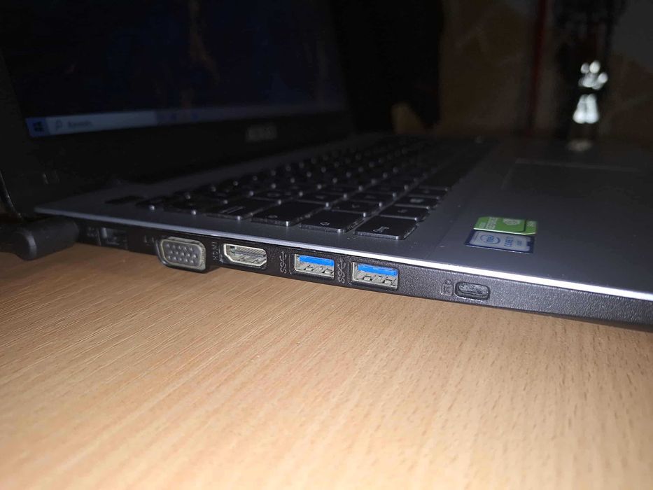 ASUS laptop – i7, 8GB, SSD 240GB, GeForce 940M