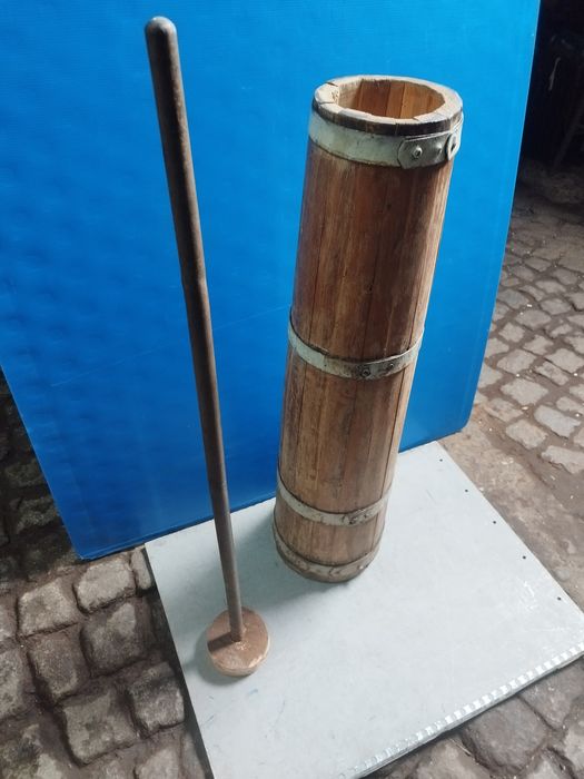 Дървен съд за отделяне на маслото от млякото