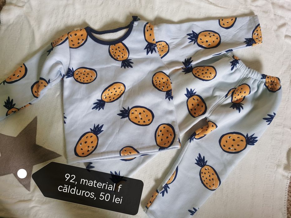 Vand următoarele haine de băiat