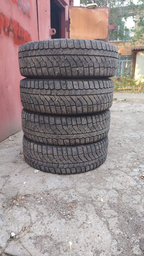 Продам шины зимние