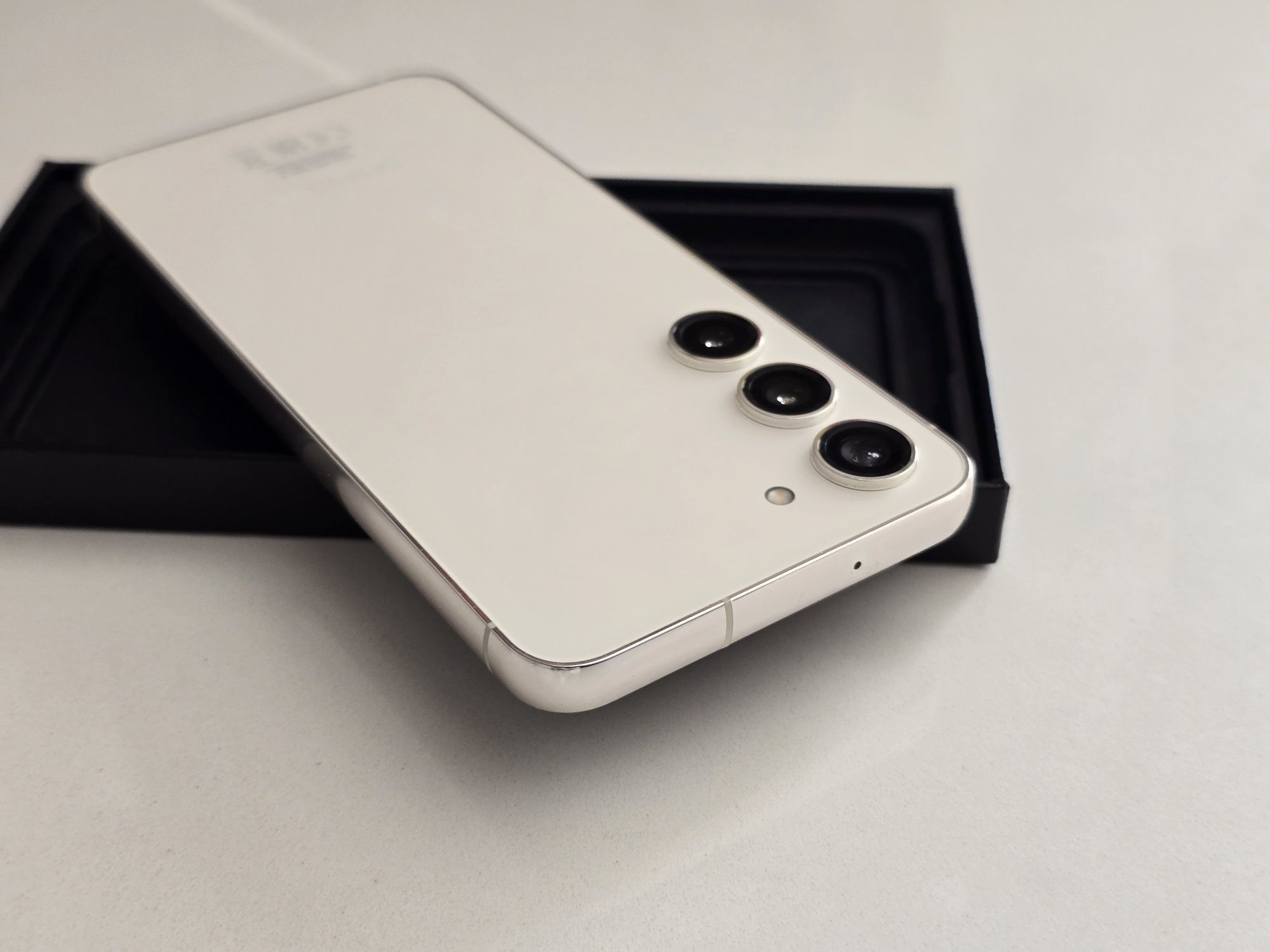 *Като нов* Samsung Galaxy S23