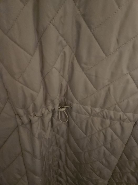 Бежов елек на LCWalkiki