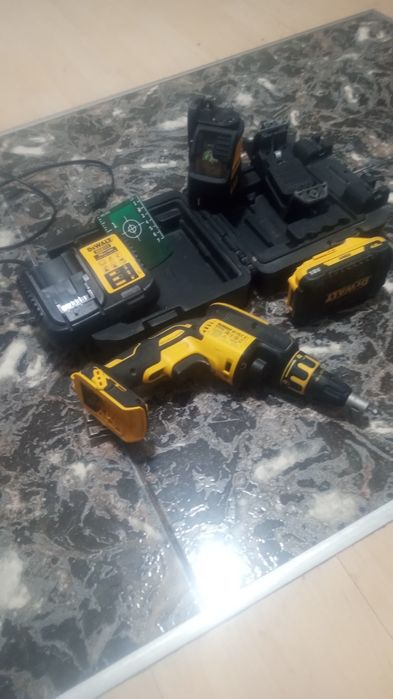Scule dewalt profesionale