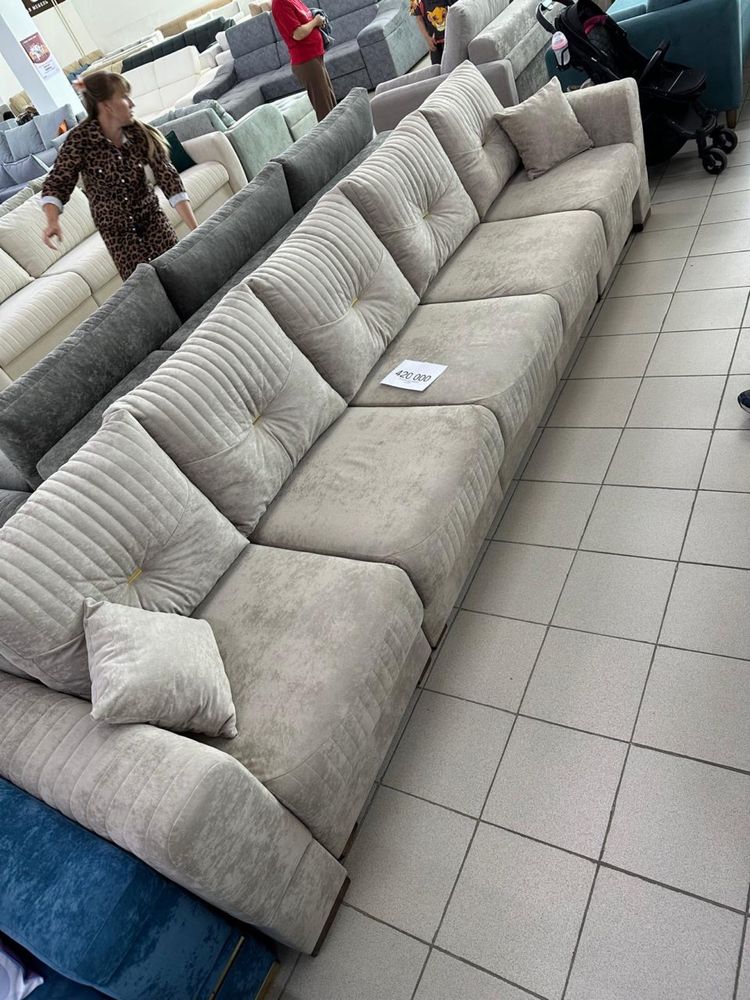 Срочно продаем диван