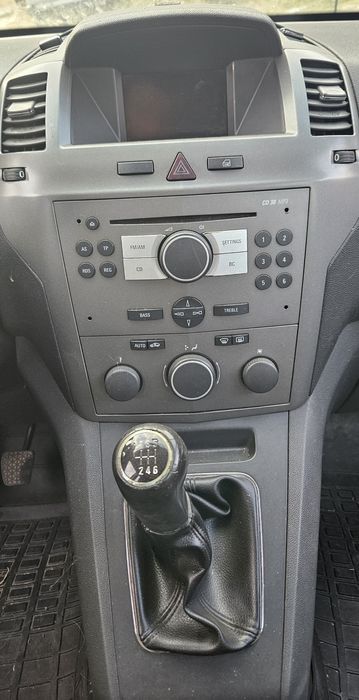 Опел Зафира Б 1.9 цдти 150кс на части Opel Zafira B 1.9 cdti 150 hp na