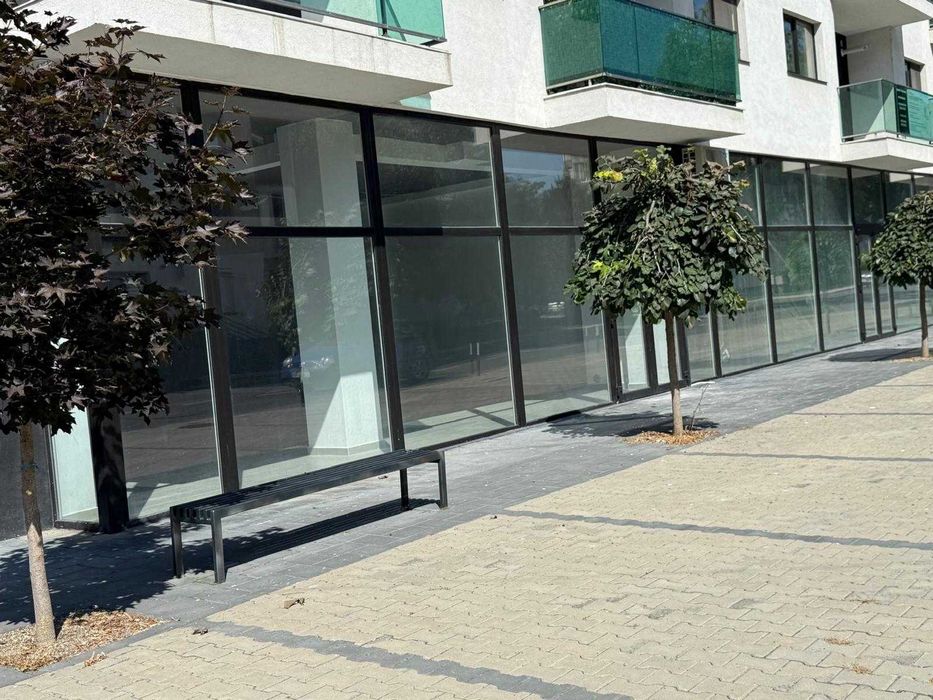 Oferim spre  inchiriere spatii comerciale in bloc nou
