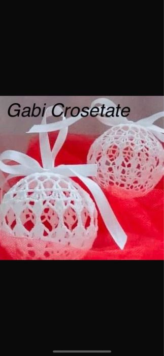 Globuri crosetate,pretul difera in functie de marime,model,pret pe buc