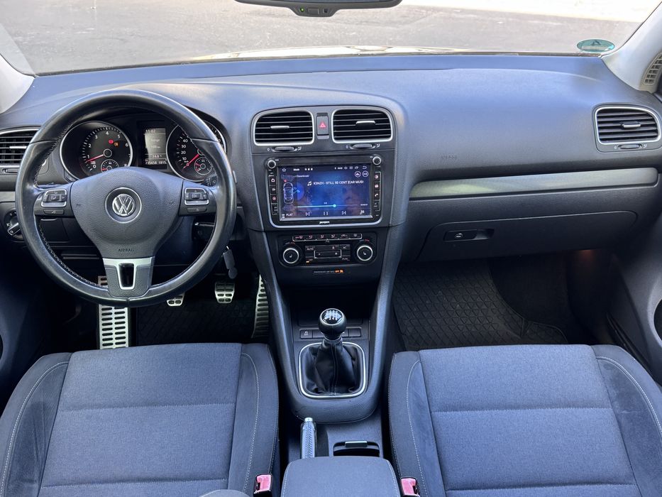Volkswagen Golf 6 -2011-Benzina -Model Style-Proprietar -Carte Service