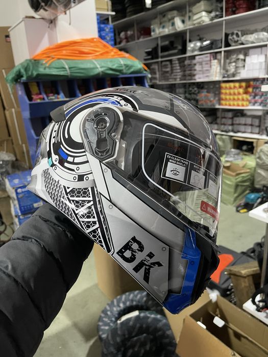 Каска. Мотошлем BK