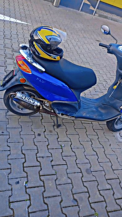 Vând Piaggio Fly