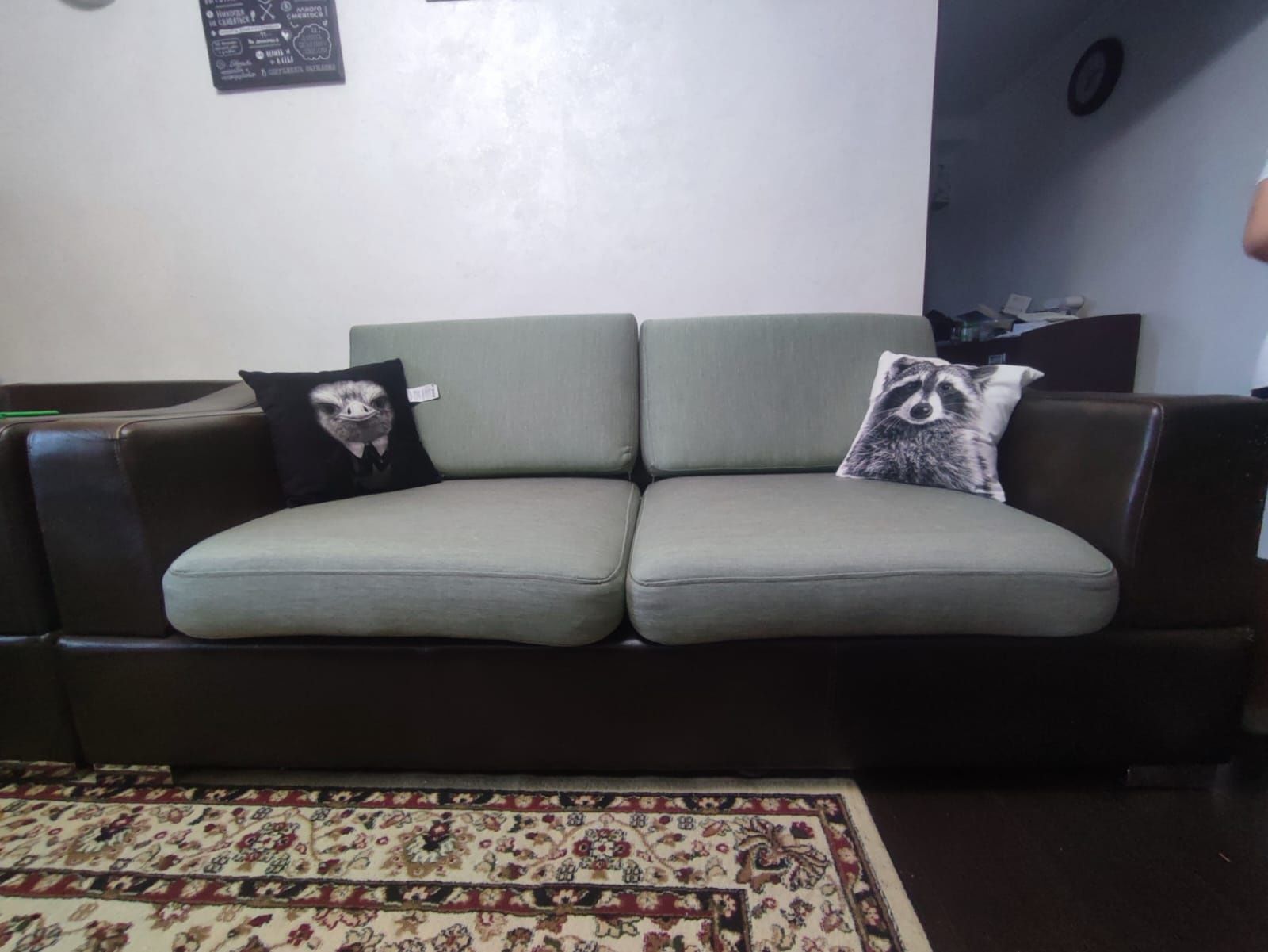 Продам диван в хорошем состоянии с креслом