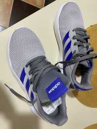 Pantofi sport Adidas,
