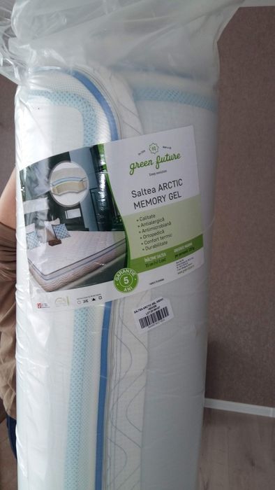 Vând Saltea pat matrimonial 200×160×20 cm