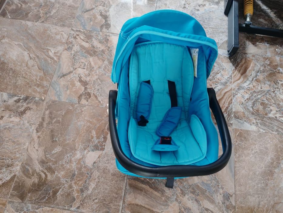 Scoica bebeluș primi pasi