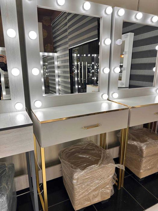 Лед зеркало для салонов