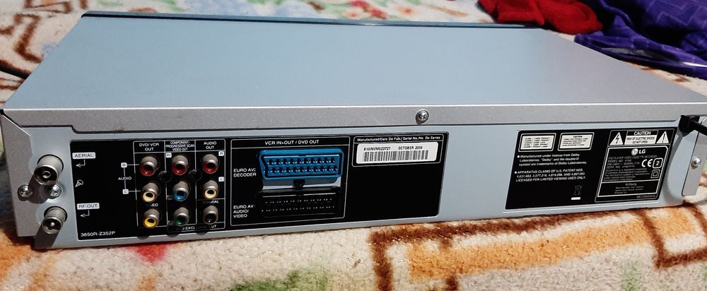 Vand videorecorder combo cu dvd player stereo in stare bună