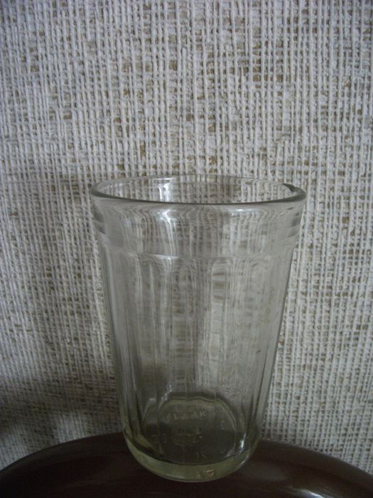 Продам новые стеклянные стаканы (много).