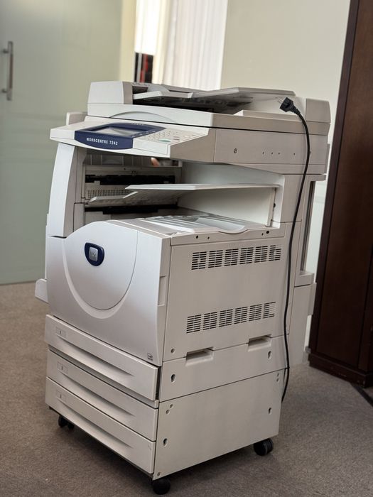 Принтер Xerox WorkCentre 7242 нерабочий