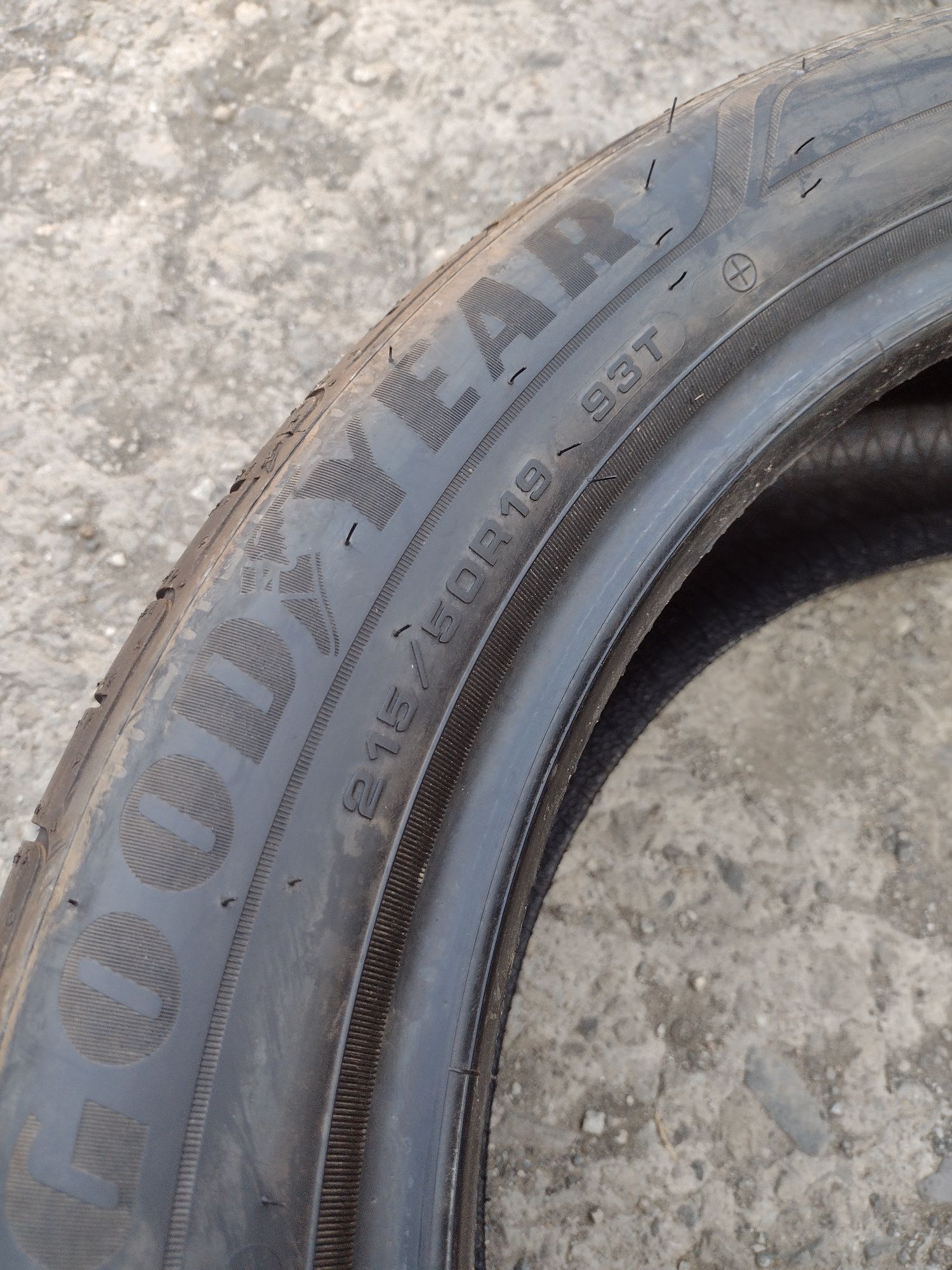 Нови 4бр.215/50/19 Good Year dot3520