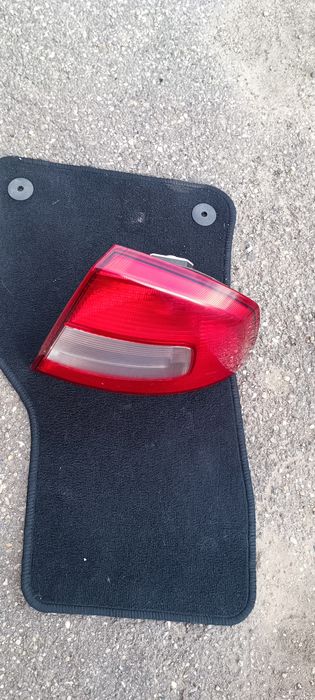 Vând stop Skoda Oktavia 2