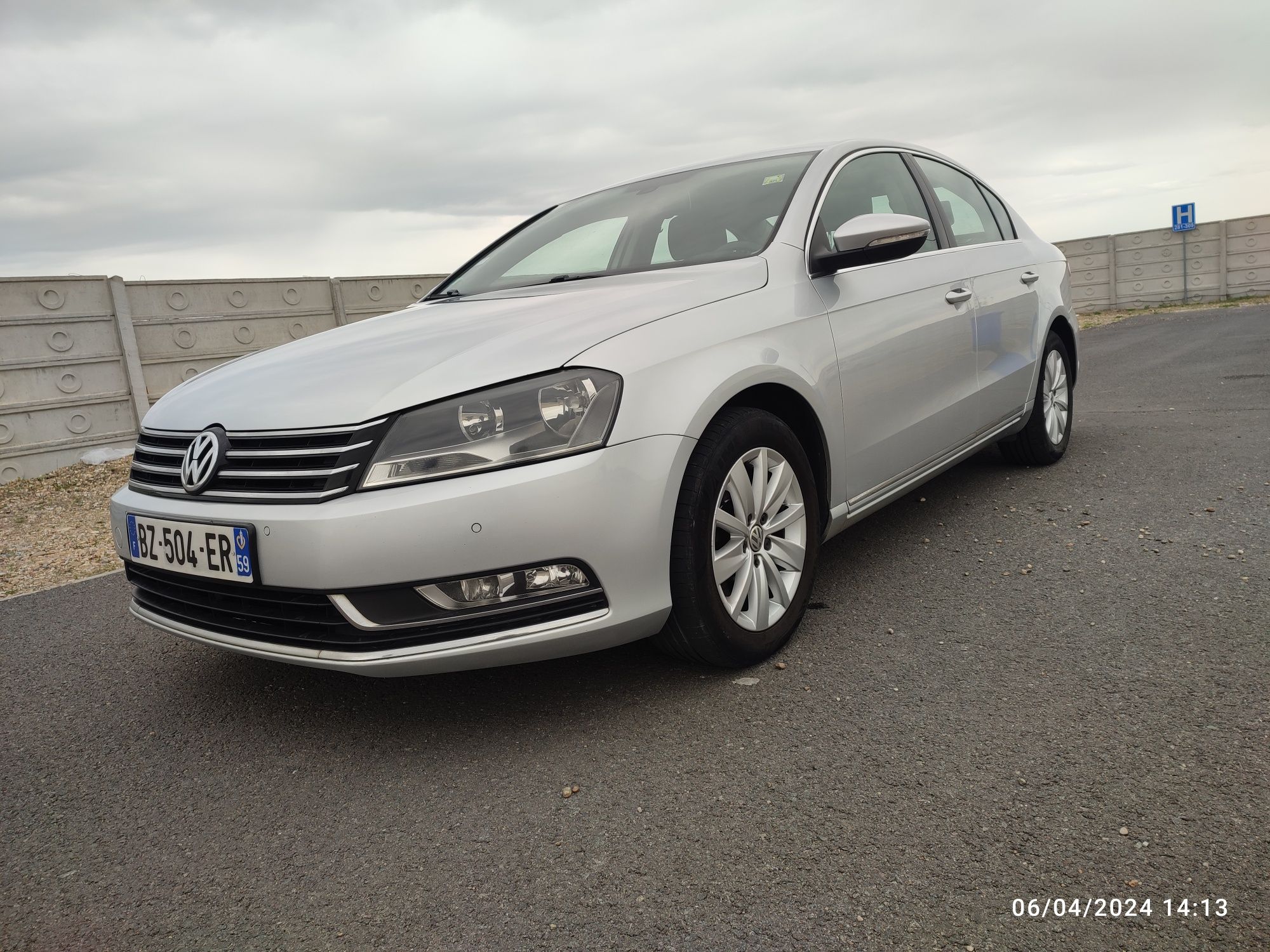 Volkswagen Passat B7 Berlina model 2012  motor 2,0 Tdi 140 cai Euro 5