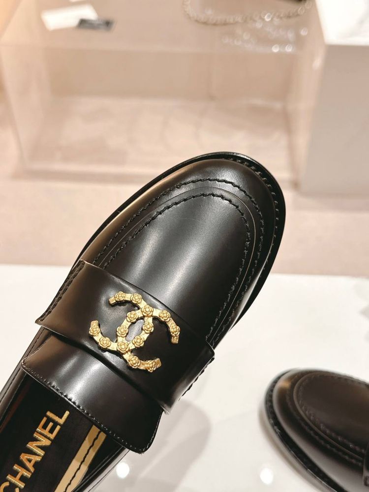 Pantofi Chanel