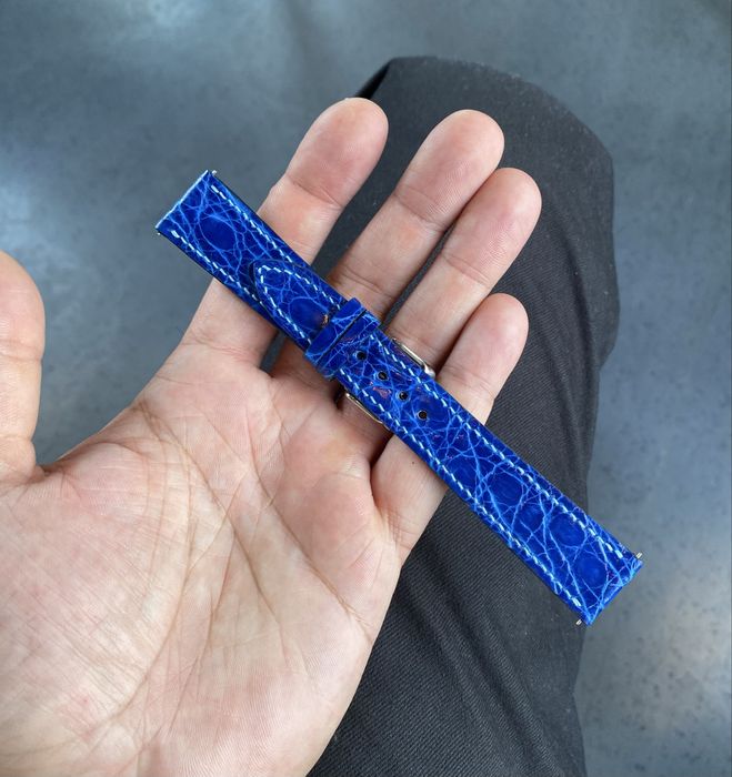 Curea Handmade din Piele de Crocodil Albastră cu Sistem Quick Release