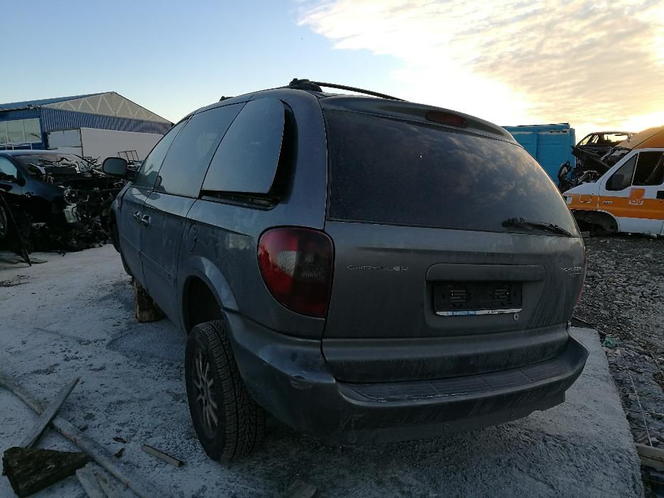 Продавам Chrysler Voyager 2.8 CRD Крайслер Вояджер на части
