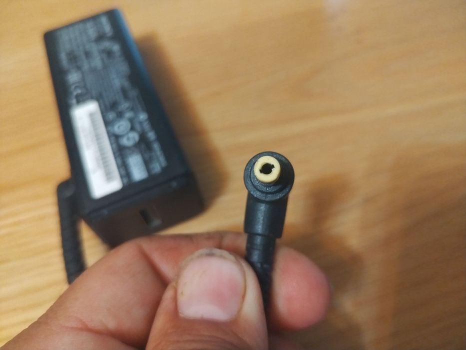 Incarcator alimentator Sony 40w 10,5A 3,8A