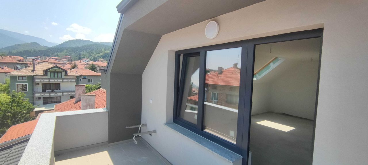 Продава се Тристаен апартамент в Асеновград - 135 кв.м за 919 €/кв.м - Снимка #7